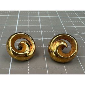Vintage Krementz Earrings Gold Tone Swirl Post 7/8"